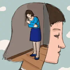 Una donna si stringe in un angolo, mentre la sua testa si apre rivelando un volto esterno. Le conseguenze del ricovero in psichiatria sono visibili.