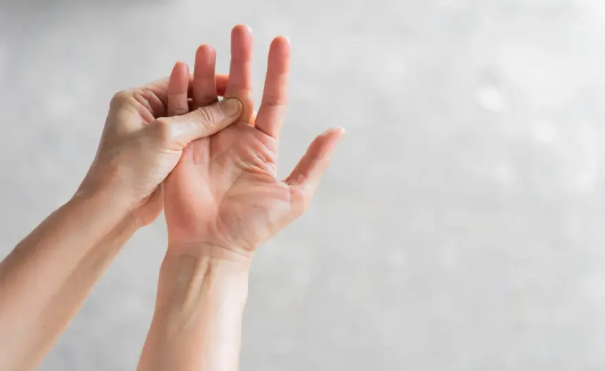 Formicolio da stress? Riconosci i segnali e cosa fare
