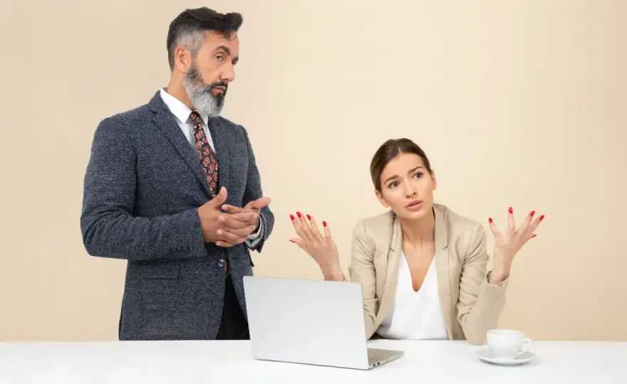 Collega autoritario - Come gestirlo senza perdere la calma